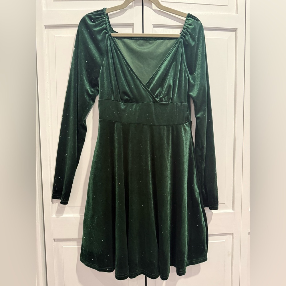 Stand out the St. Patrick’s Day with this cute Green Velvet Dress